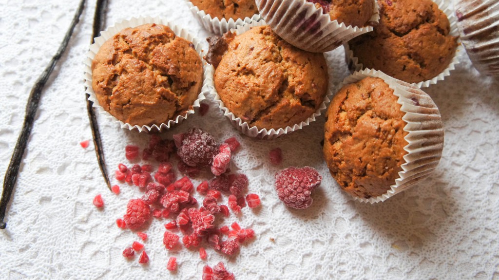 Muffins met frambozen en vanille