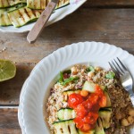 Meeneemlunch – couscoussalade met spicy tomaten en gegrilde courgette