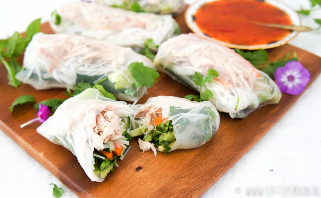 Springrolls met geplozen kip