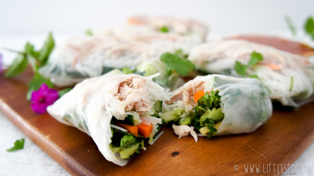 Springrolls met geplozen kip