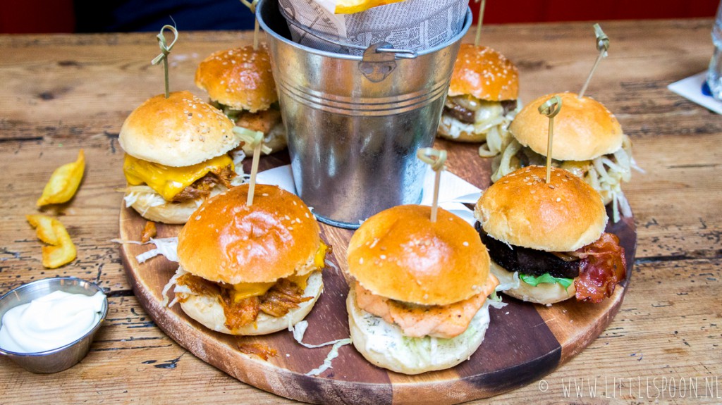 Café de Biet in Zierikzee, voor borrels en burgers