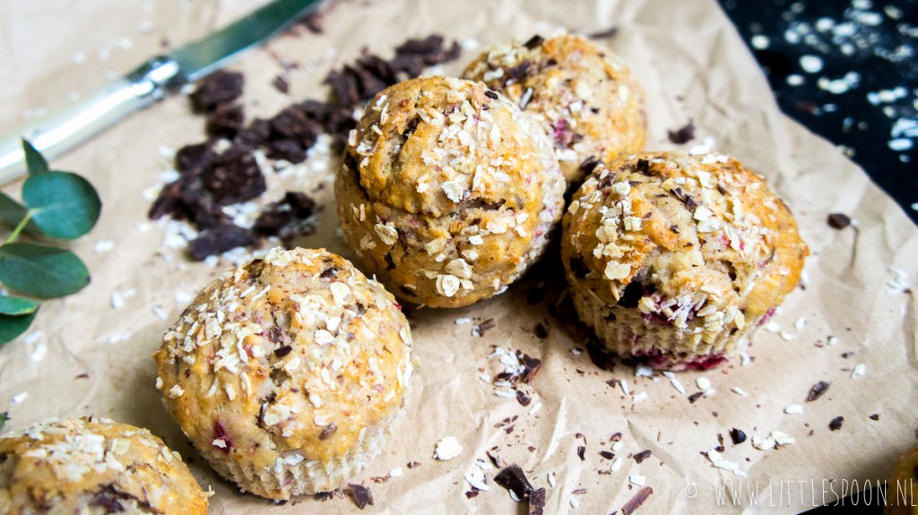 Muffins met framboos en pure chocolade