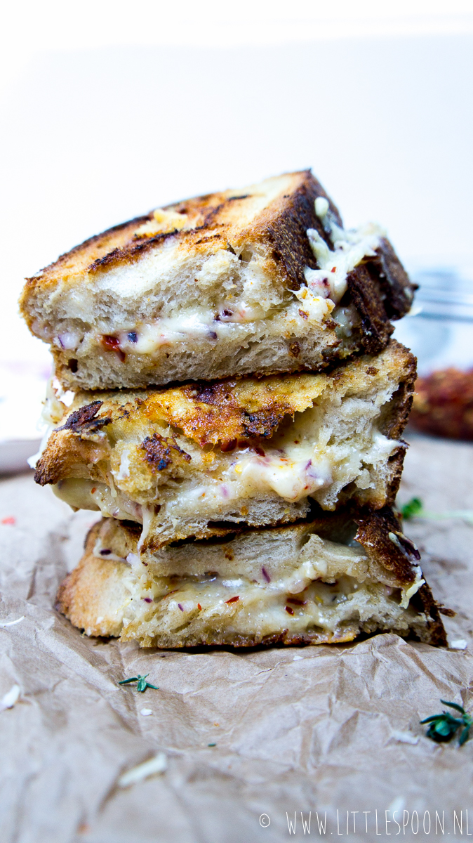 Anti-katerontbijt #3: te gekke tosti met twee soorten kaas