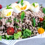 Portugese tonijnsalade met zwartoogboontjes