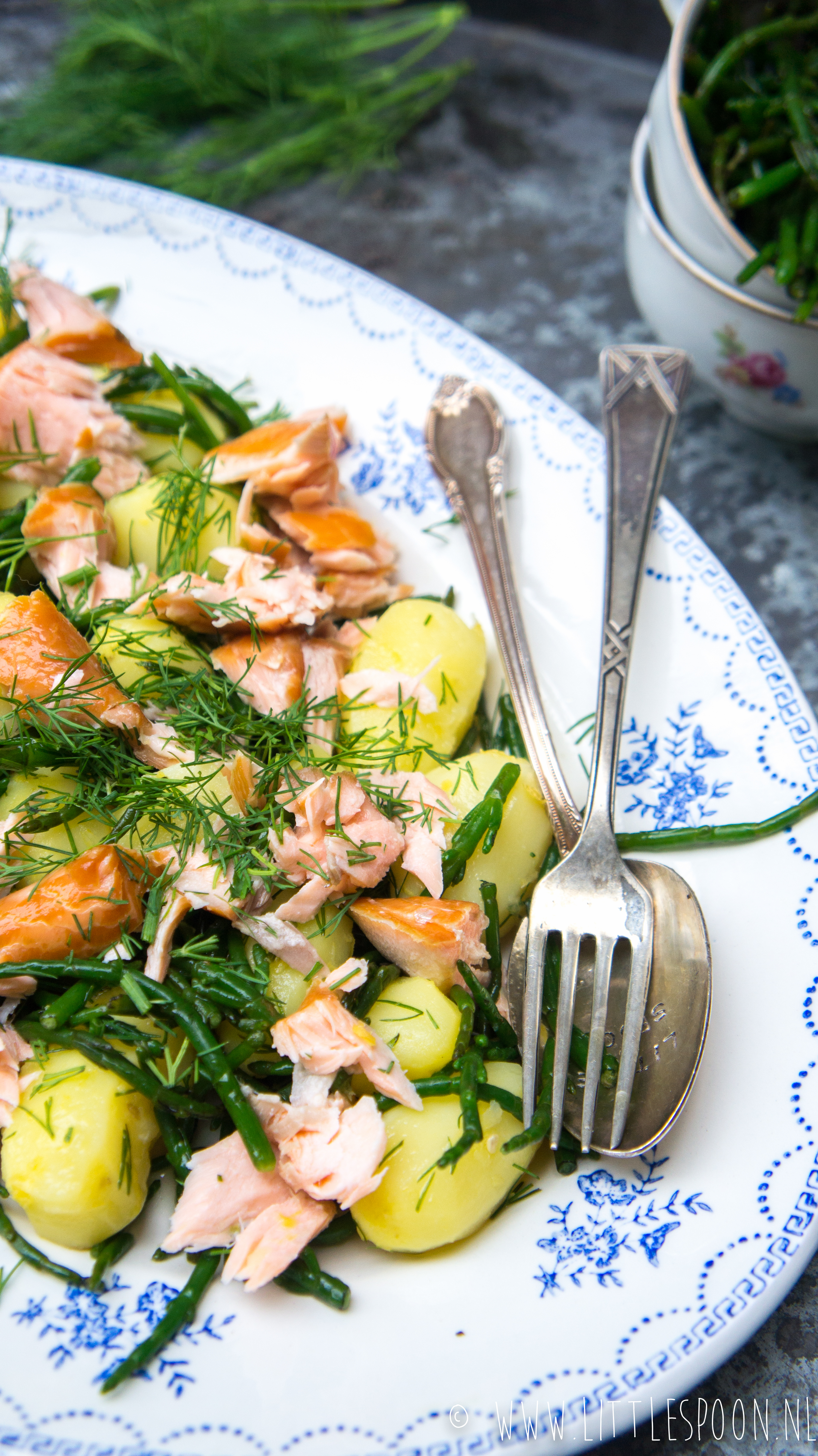 Jasje Toevlucht Kunstmatig Aardappelsalade met zalm, dille en zeekraal - Little Spoon