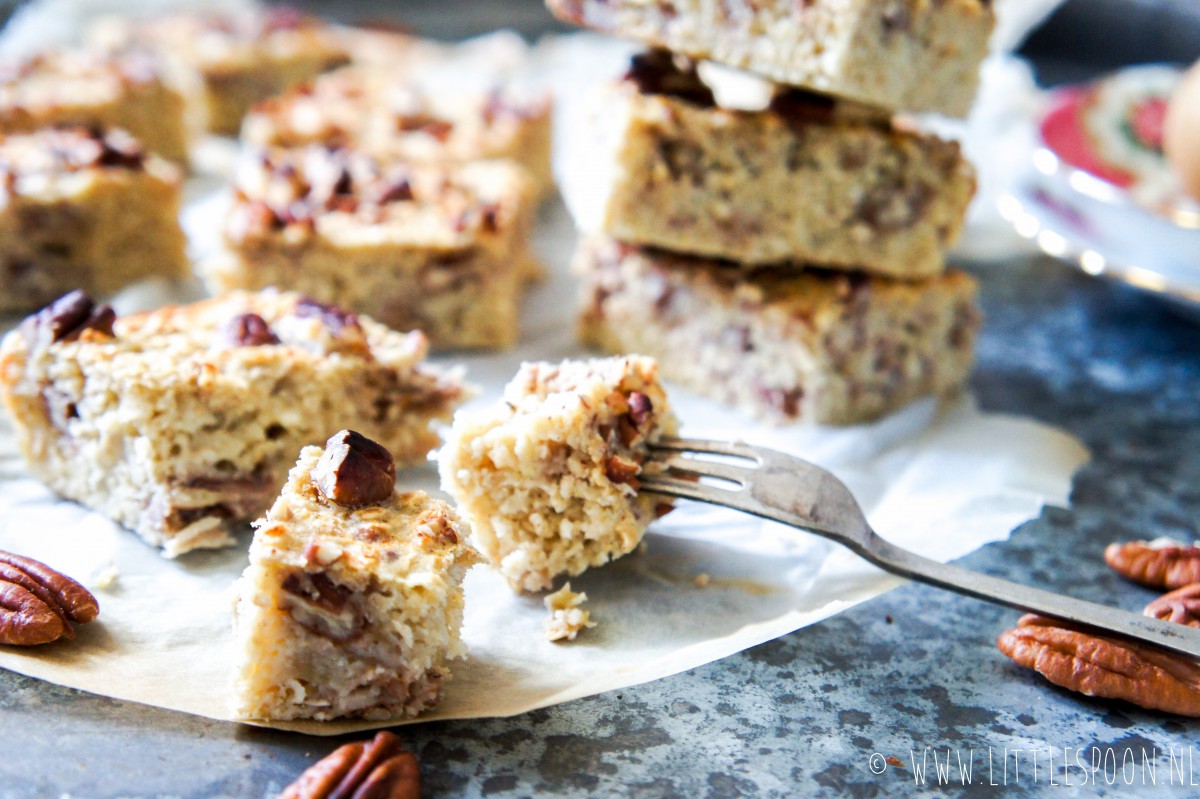 Ontbijtcake met perenmoes