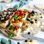 Focaccia met drie soorten topping