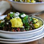 Linzensalade met bloemkool, kerrie en limoendressing