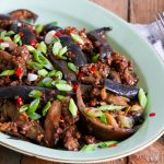 Chinese stijl gestoofde aubergine met gehakt