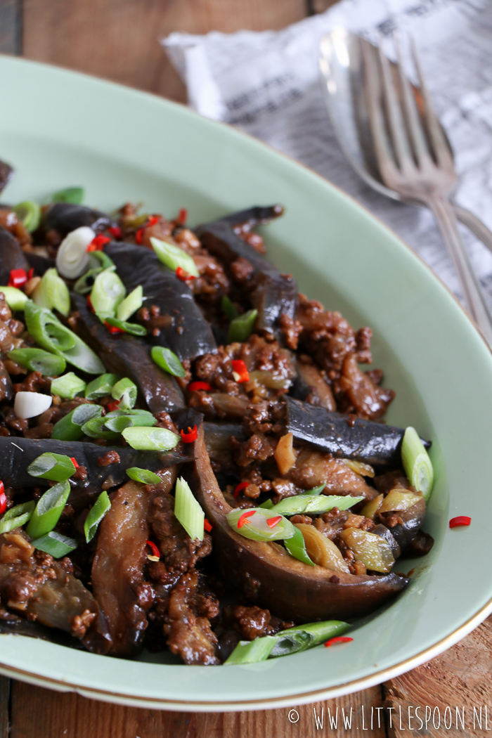 Chinese stijl gestoofde aubergine met gehakt