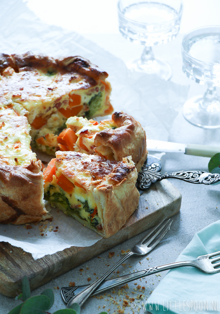 Quiche met broccoli, pompoen, feta en spekjes