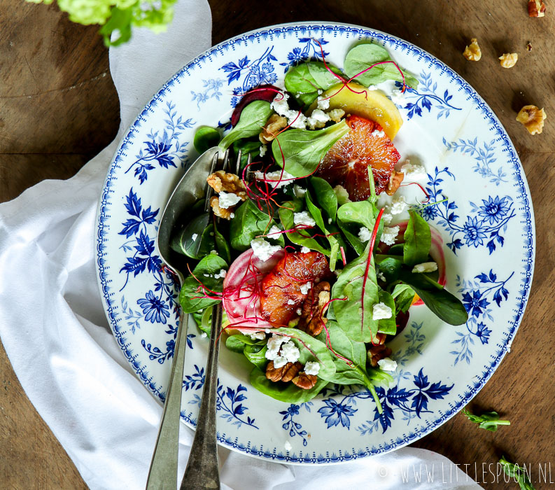 Salade met geitenkaas, bietjes en bloedsinaasappel