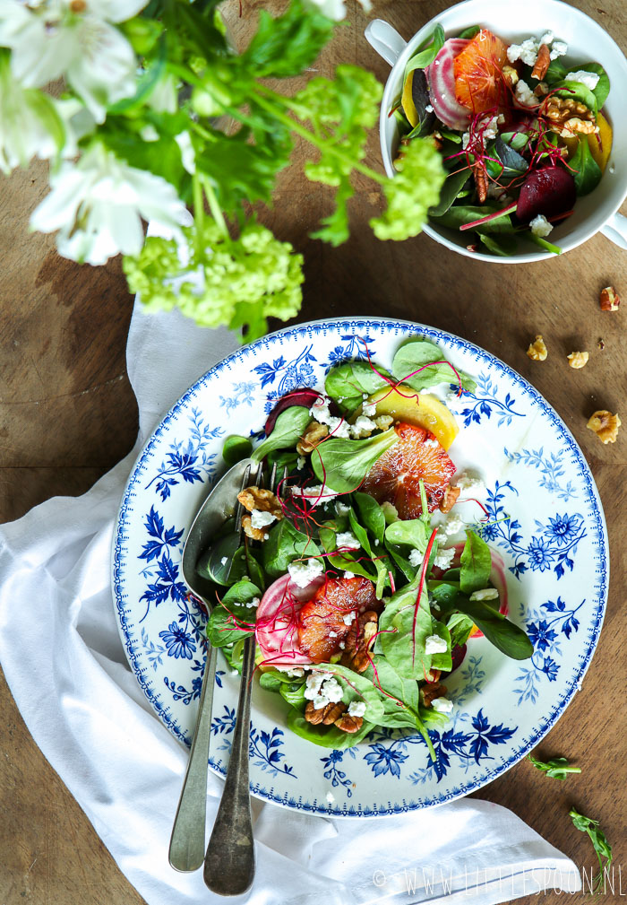 Salade met geitenkaas, bietjes en bloedsinaasappel