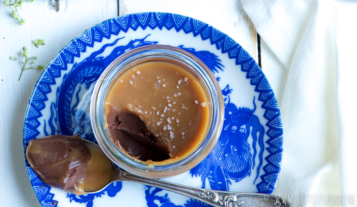 Geweldige chocoladecrème met een sausje van gezouten karamel