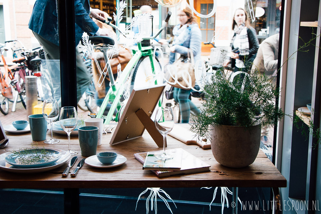 Gewokte witte asperges met ansjovis + opening van Dé Aspergewinkel