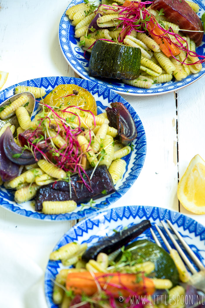 Pastasalade met geroosterde groentes