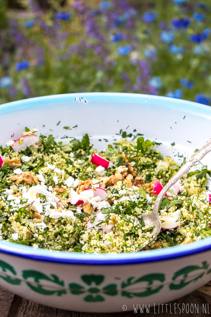 Groene couscous met geroosterde walnoten en feta