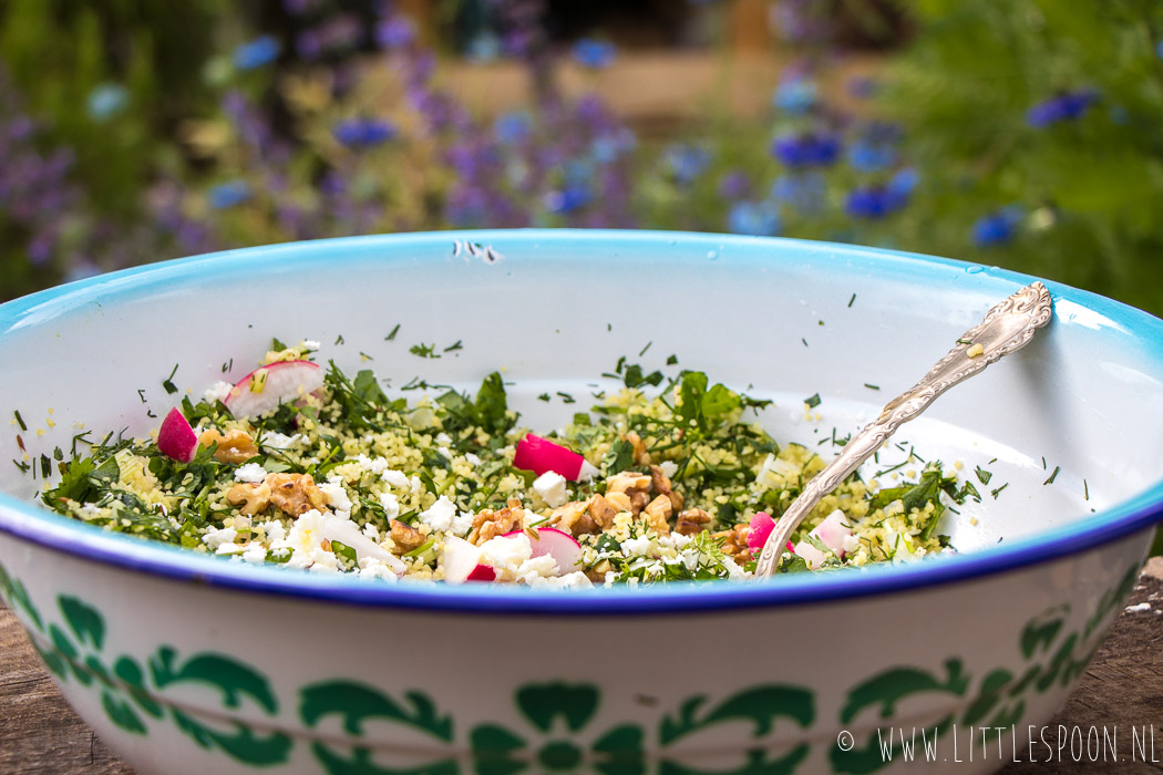 Groene couscous met geroosterde walnoten en feta