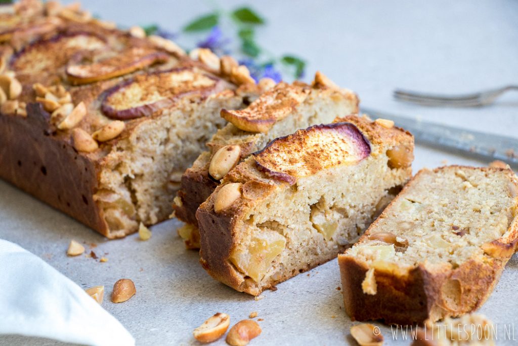 Havermoutcake met appel en perzik