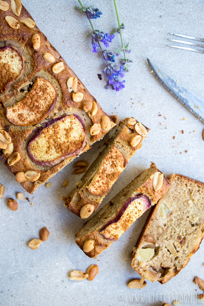 Havermoutcake met appel en perzik