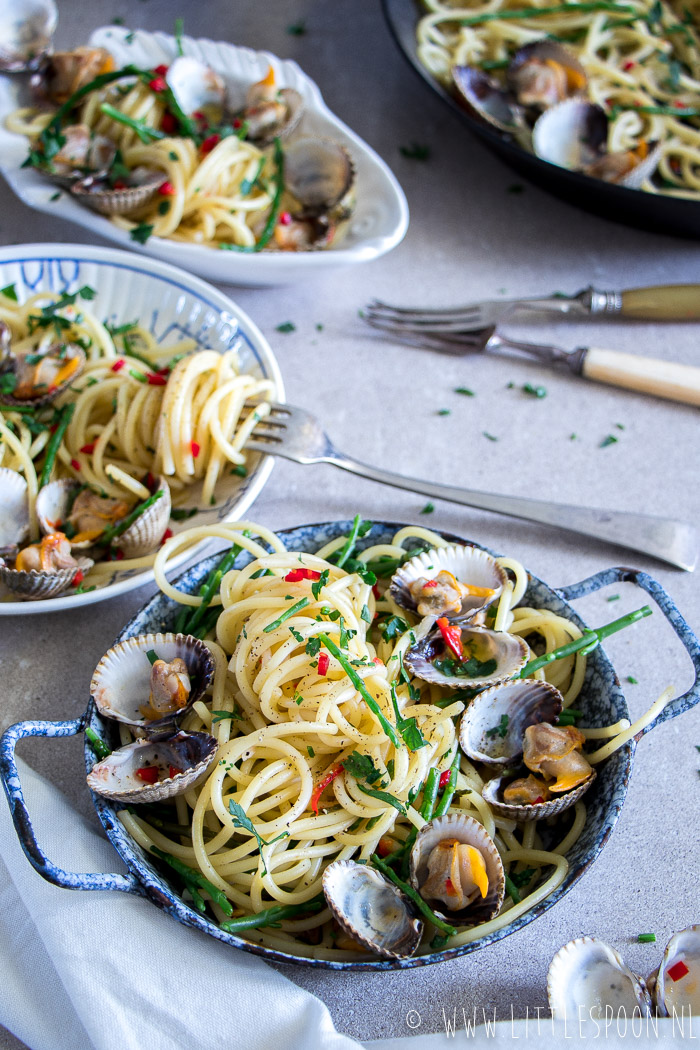 Pasta met een Zeeuws tintje // spaghetti met kokkels en zeekraal