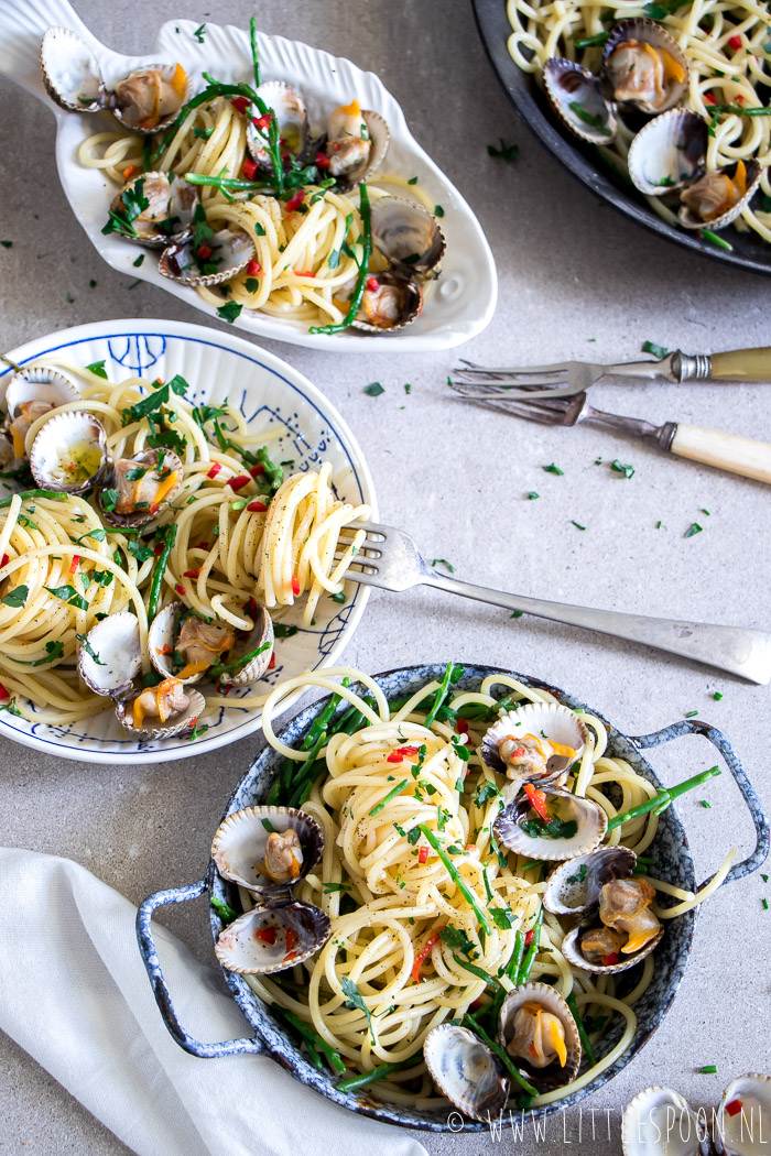 Pasta met een Zeeuws tintje // spaghetti met kokkels en zeekraal