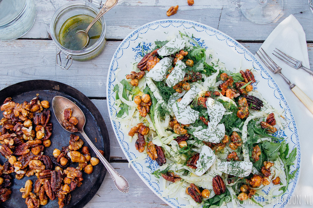 Venkelsalade met geitenkaas en honingnoten