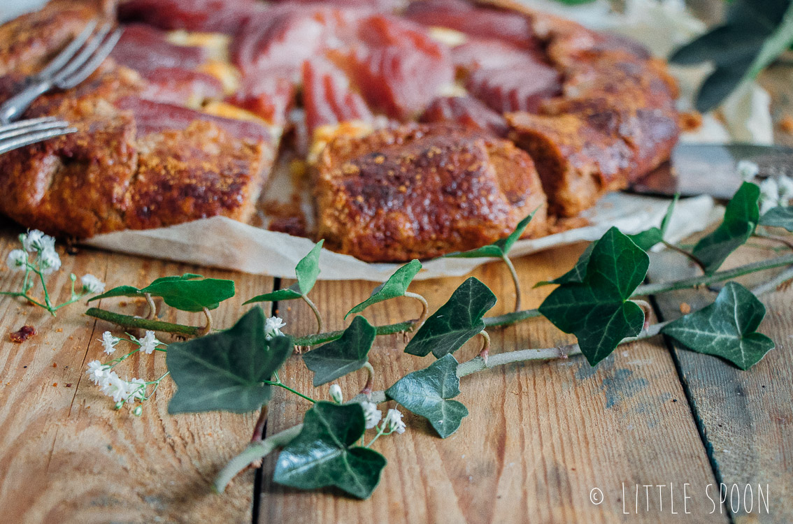 Speculaasgalette met stoofpeertjes en frangipane