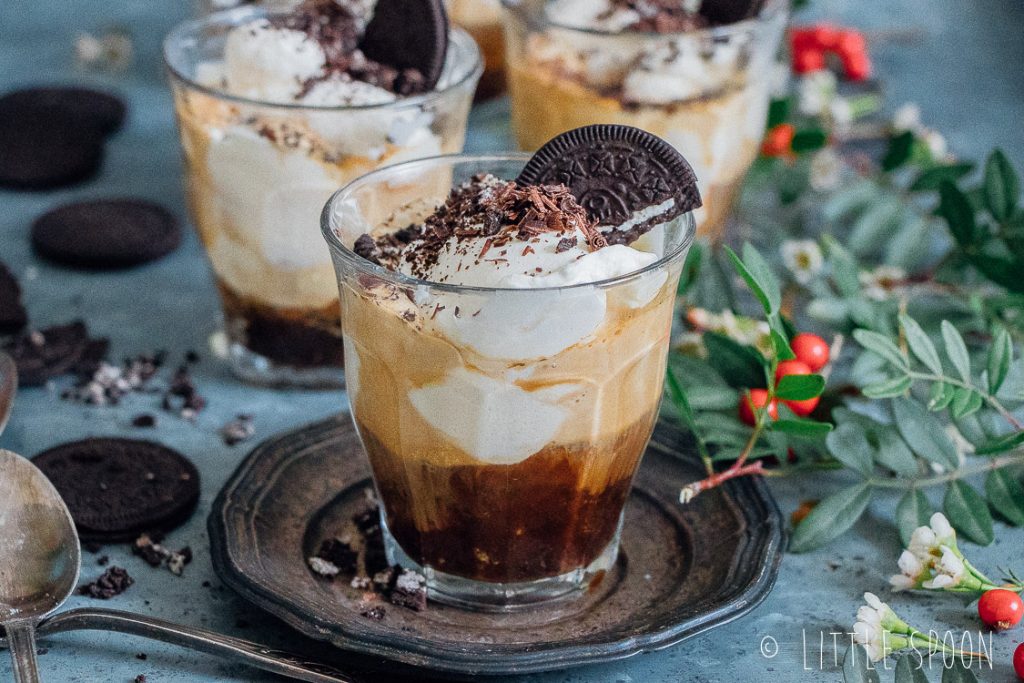 Affogato met Oreo koekjes, vanille-ijs en pure chocolade