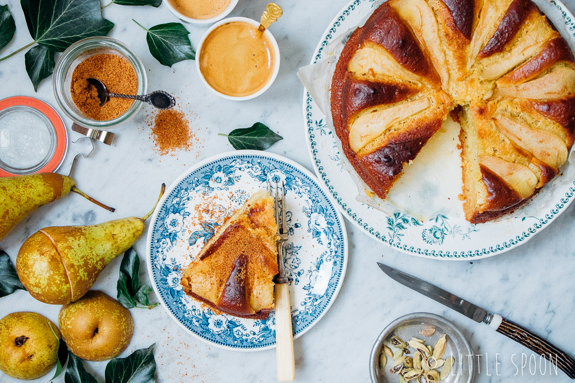 Perentaart met kardemom // Lekker als ontbijt of bij de koffie