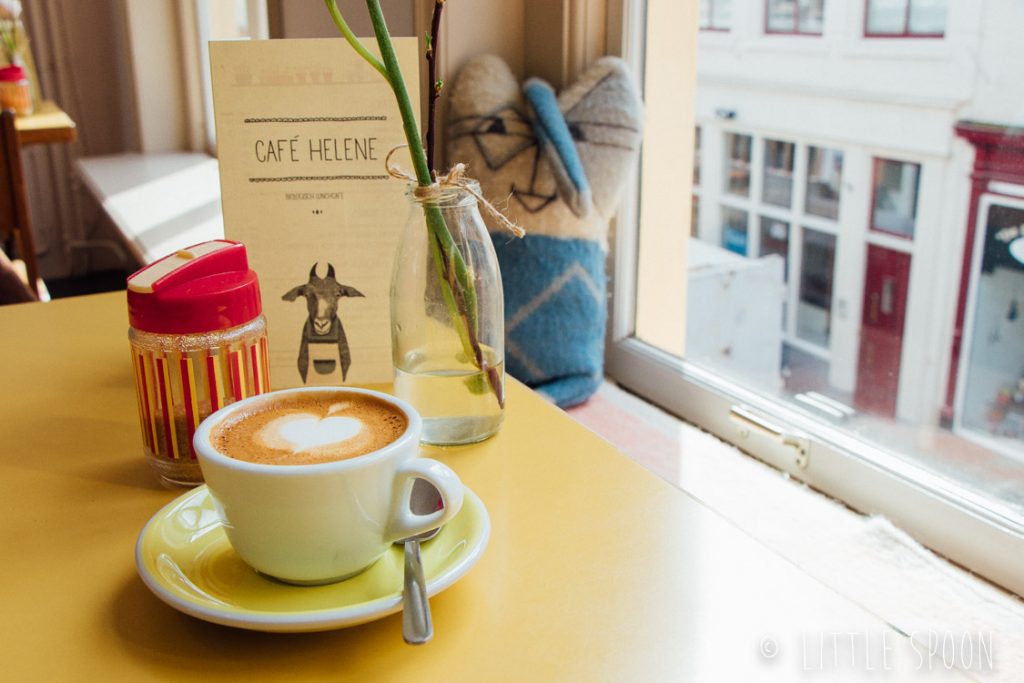 Café Hélène in Bergen op Zoom // een schattig lunchcafé in een boekhandel