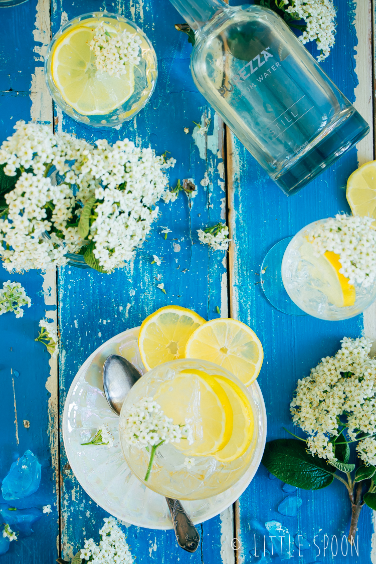 Vlierbloesemlimonade met citroen