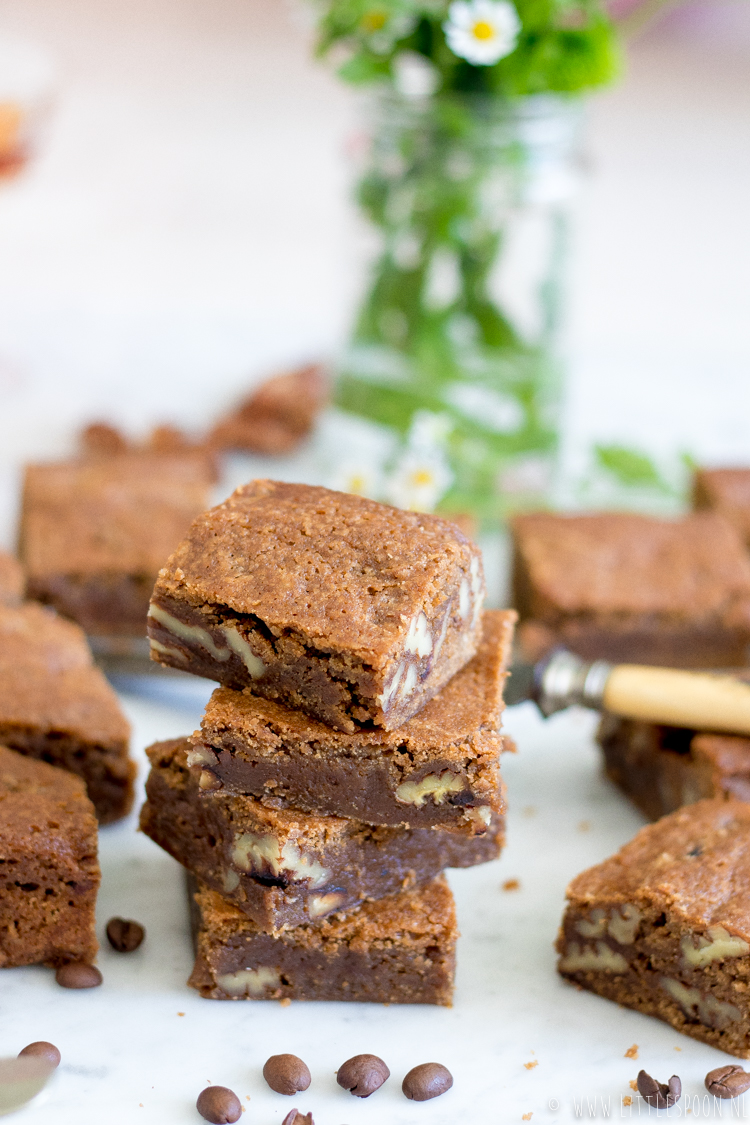 Blondie met espresso en amaretto