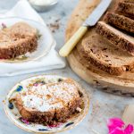 Kaneelbrood met krokant suikerlaagje en roomkaas